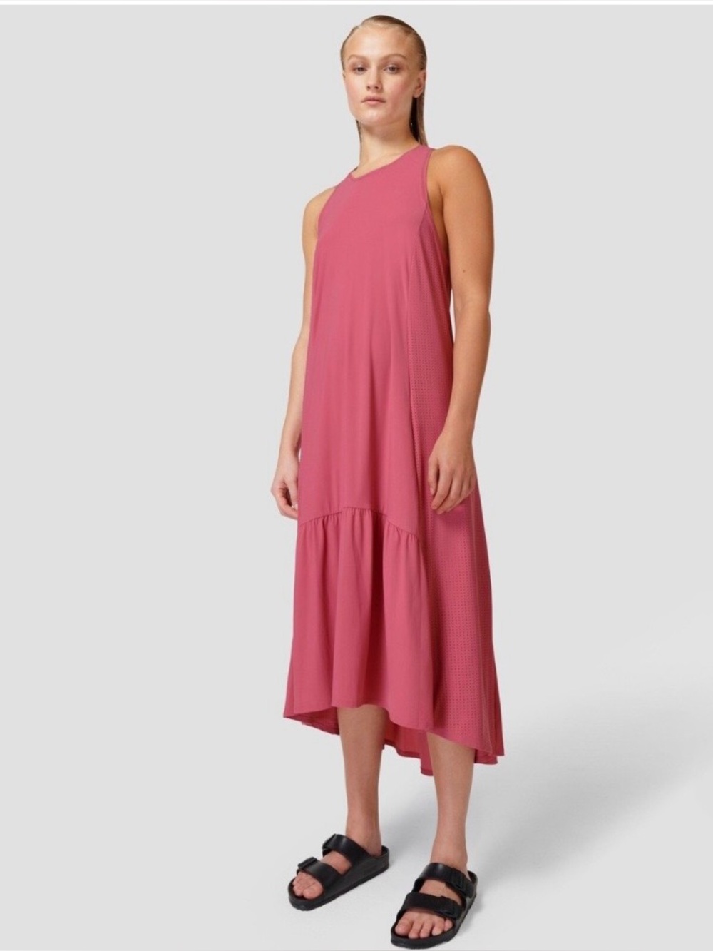 EUC Sweaty Betty Explorer Ace Racerback Midi Dress.  Dusty Rose. Size Medium.